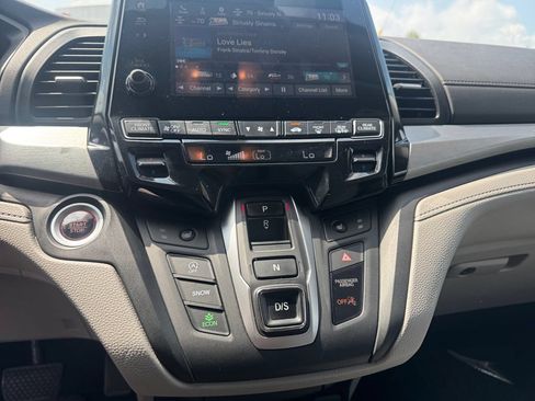 Used 2024 Honda Odyssey EX-L image 11