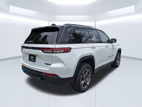 Used 2022 Jeep Grand Cherokee Trailhawk AWD/4WD image 4