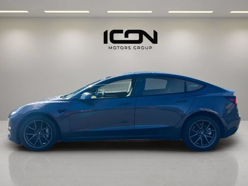Used 2022 Tesla Model 3 Long Range AWD/4WD image 2