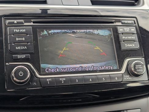 Used 2018 Nissan Sentra SV FWD image 6