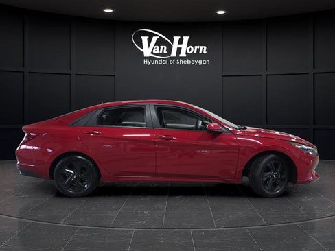 Certified 2023 Hyundai Elantra SEL image 2