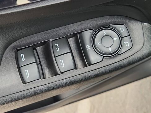 Used 2018 Chevrolet Equinox LT FWD image 22