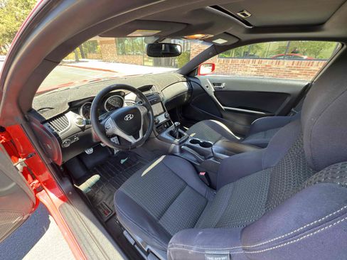 Used 2010 Hyundai Genesis 2.0T RWD image 22