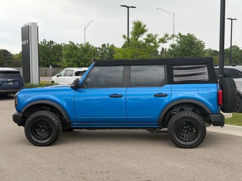 Used 2021 Ford Bronco 4-Door AWD/4WD image 3