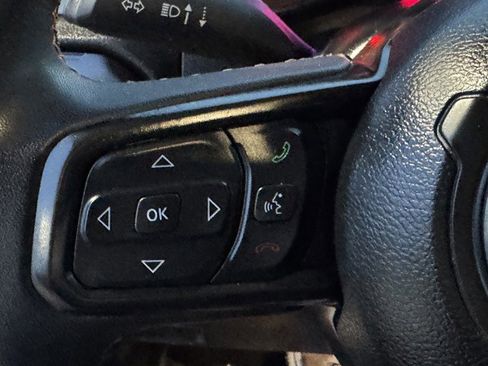 Used 2024 Jeep Wrangler Unlimited Sport image 19