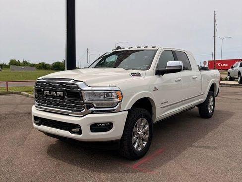 Used 2021 RAM 2500 Limited AWD/4WD image 1