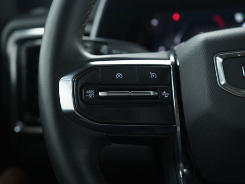 Used 2023 GMC Canyon AT4 image 24