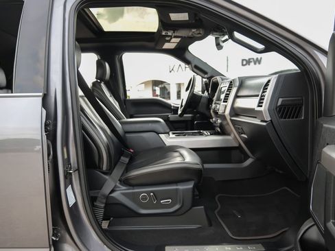 Used 2021 Ford F250 Platinum w/ FX4 Off-Road Package image 43