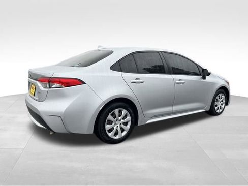 Used 2020 Toyota Corolla LE image 8