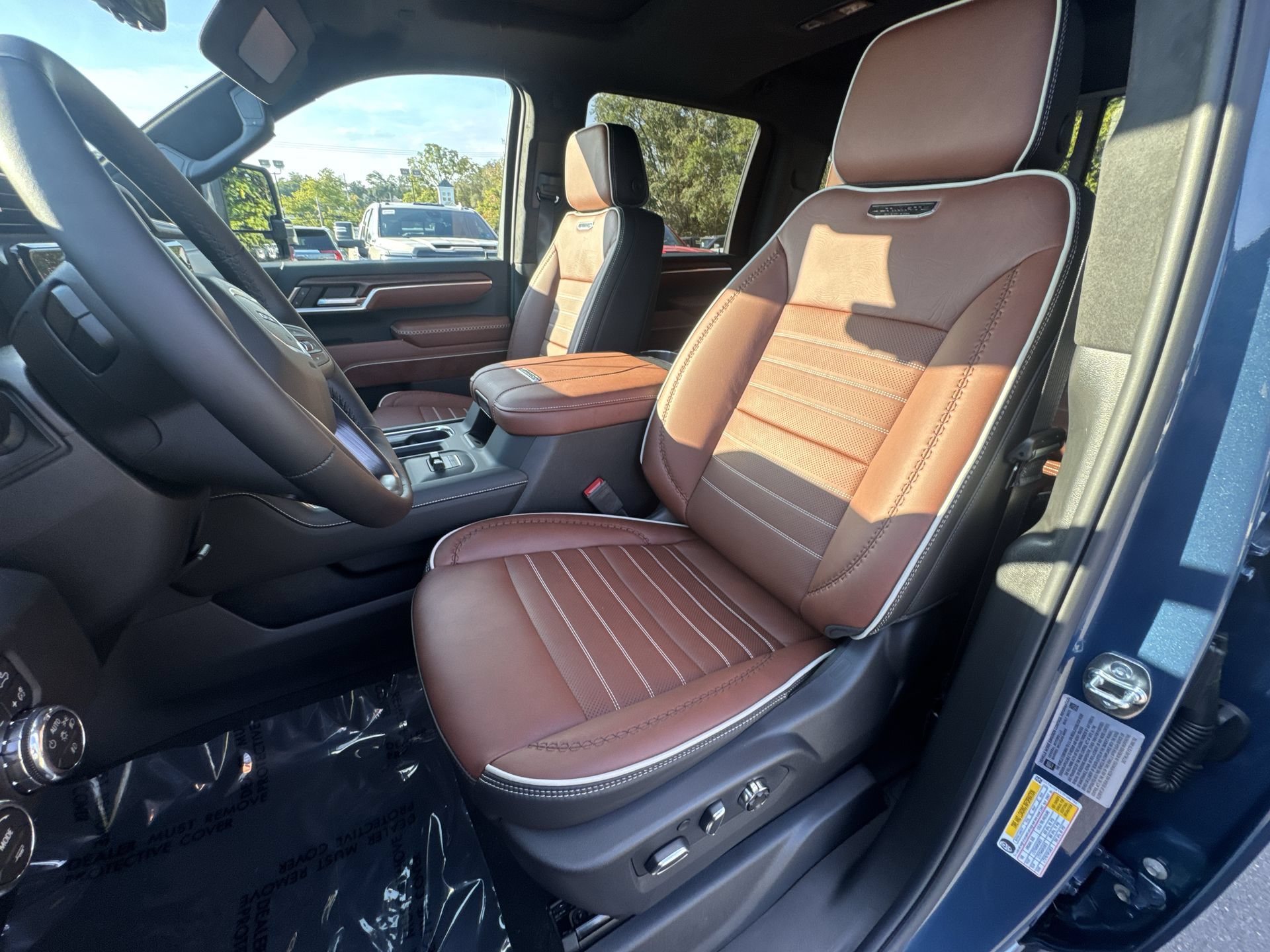 New 2026 GMC Sierra 2500 Denali Ultimate AWD/4WD image 13
