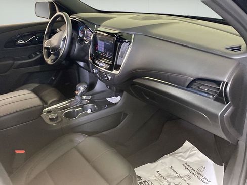Certified 2023 Chevrolet Traverse RS FWD image 36