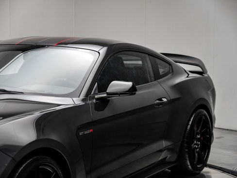 Used 2016 Ford Mustang Shelby GT350R w/ GT350R Equipment Group 920A image 28