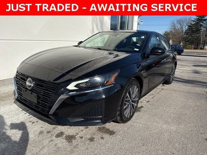 Used 2023 Nissan Altima 2.5 SV