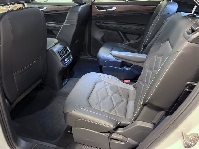 Certified 2026 Volkswagen Atlas SE FWD image 17