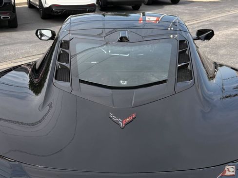 Used 2024 Chevrolet Corvette Z06 RWD image 6