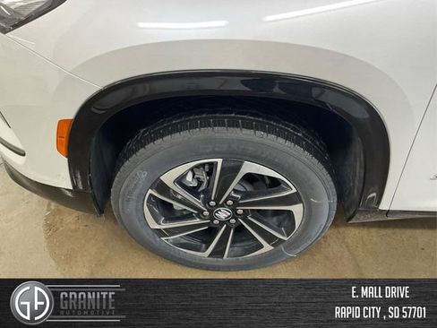 Used 2025 Buick Enclave Sport Touring w/ Super Cruise Package AWD/4WD image 12