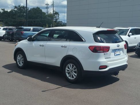 Used 2019 Kia Sorento FWD V6 image 5
