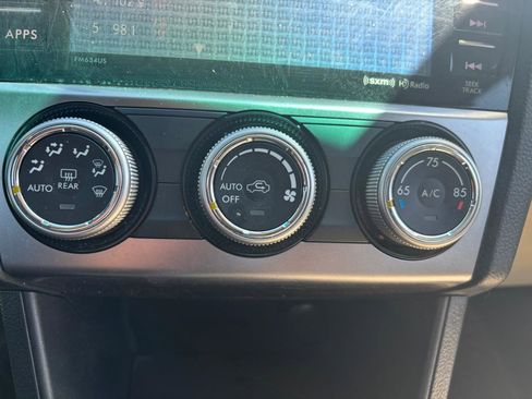 Used 2015 Subaru Crosstrek 2.0i Limited image 15