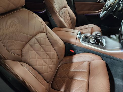 Used 2023 BMW X5 xDrive40i w/ Executive Package image 32