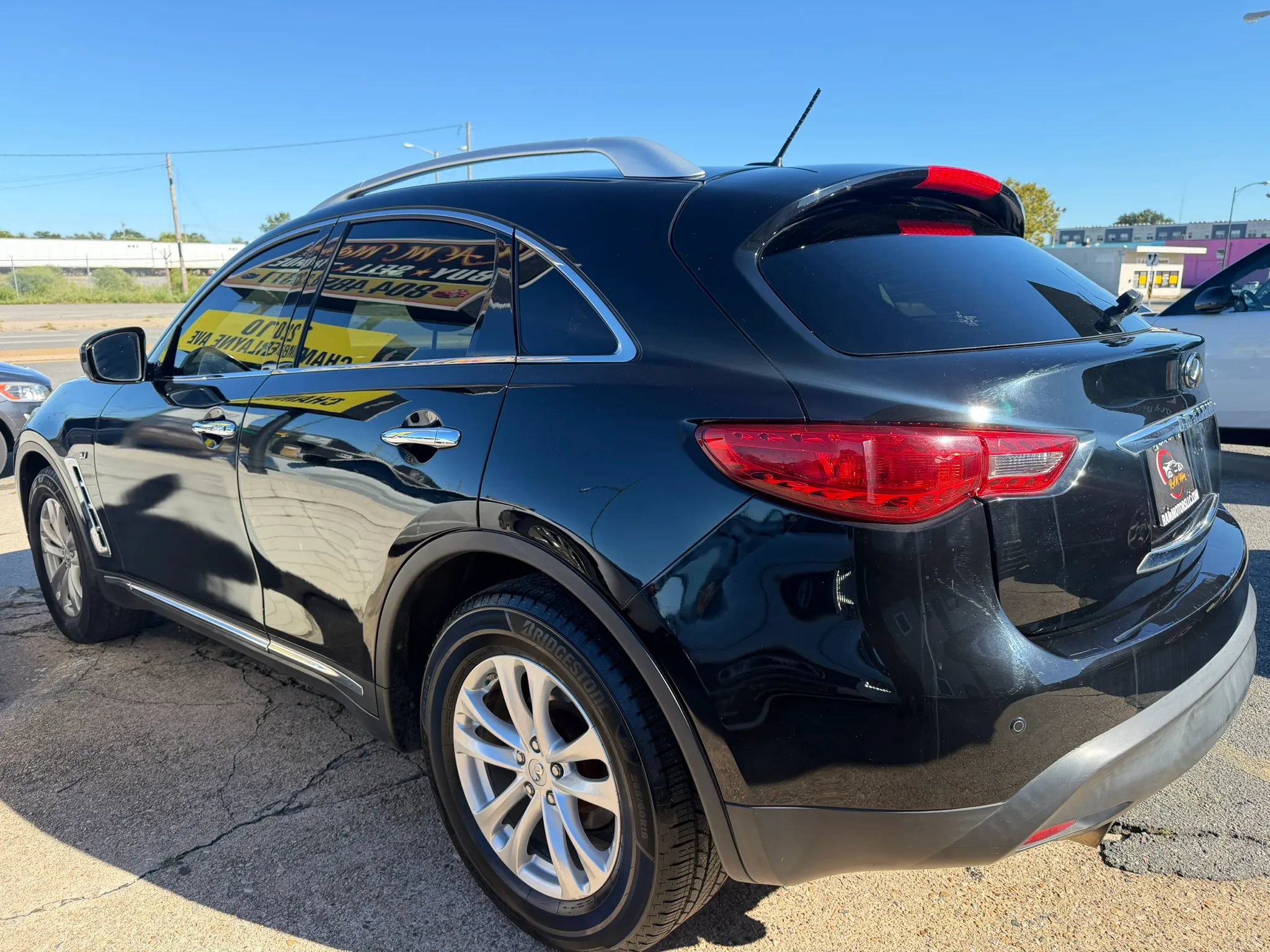 Used 2015 INFINITI QX70 2WD w/ Premium Package image 5
