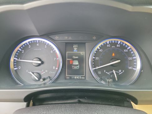 Used 2016 Toyota Highlander XLE AWD/4WD image 24