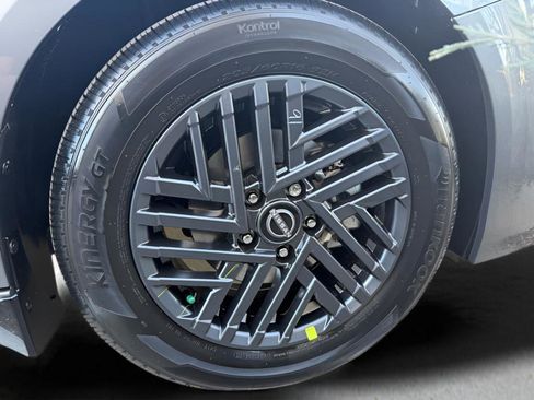 New 2026 Nissan Sentra SV w/ Floor Mat Package FWD image 30