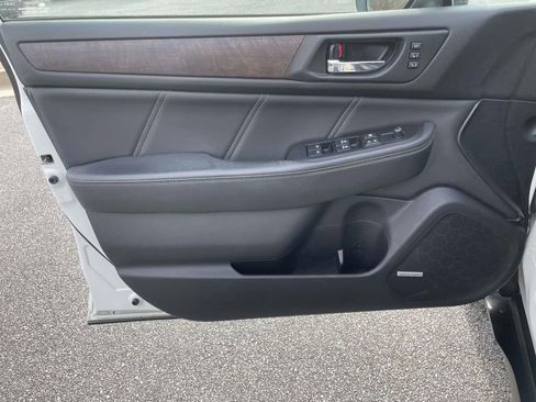 Used 2019 Subaru Outback 3.6R Limited w/ Popular Package #2 image 15