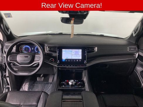 Used 2023 Jeep Wagoneer L Series III w/ Preferred Equipment Group image 8