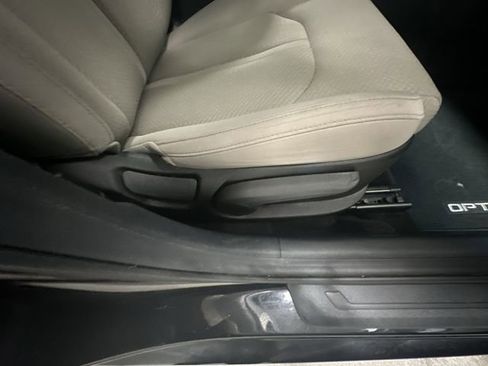 Used 2018 Kia Optima LX w/ 17" Alloy Wheels Package FWD image 26