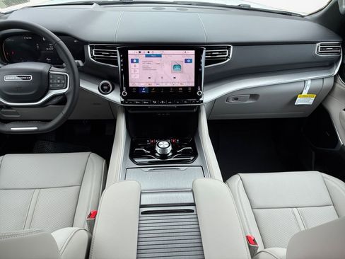 New 2026 Jeep Grand Wagoneer L Limited AWD/4WD image 20