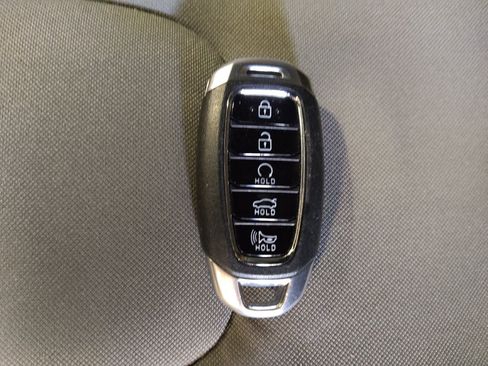 Used 2023 Hyundai Elantra SEL w/ Convenience Package image 32