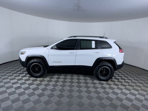 Used 2019 Jeep Cherokee Trailhawk image 5