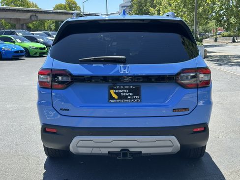 Used 2024 Honda Pilot TrailSport image 9