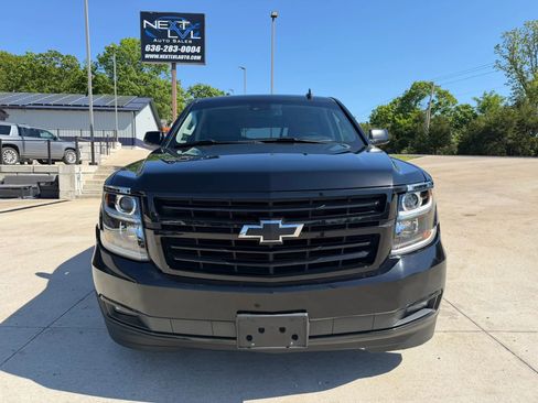 Used 2019 Chevrolet Suburban LT AWD/4WD image 4