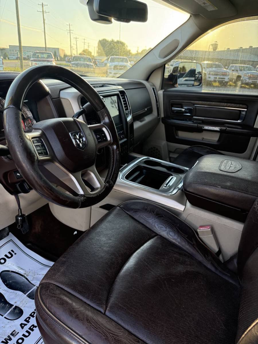 Used 2017 RAM 3500 Laramie Longhorn AWD/4WD image 9
