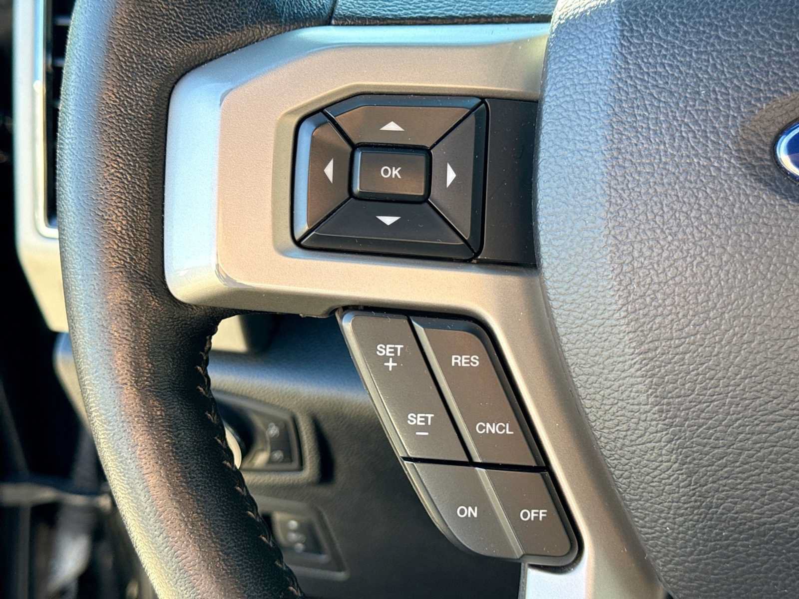 Certified 2019 Ford F150 Lariat w/ Equipment Group 502A Luxury AWD/4WD image 22