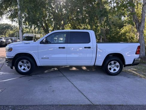 Used 2025 RAM 1500 Big Horn AWD/4WD image 2