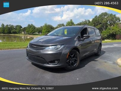 Used 2018 Chrysler Pacifica Touring-L w/ Premium Audio Group