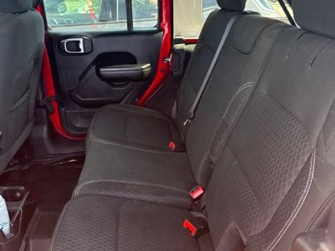 Used 2021 Jeep Wrangler Unlimited Sport AWD/4WD image 6