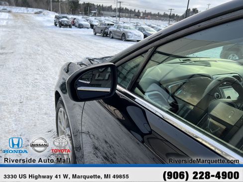 Used 2017 Ford Fusion SE w/ Fusion SE Technology Package image 5