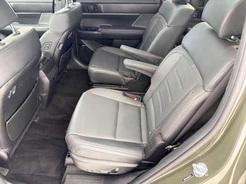Used 2025 Hyundai Santa Fe Calligraphy FWD image 15