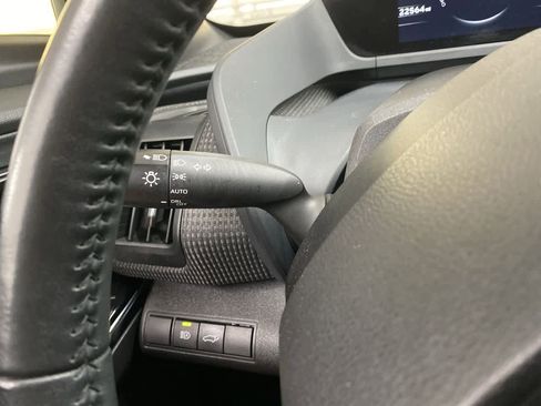 Used 2023 Toyota bZ4X Limited image 25