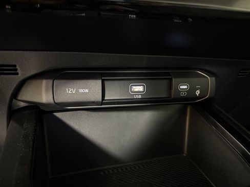 New 2026 Kia Niro Wind FWD image 28