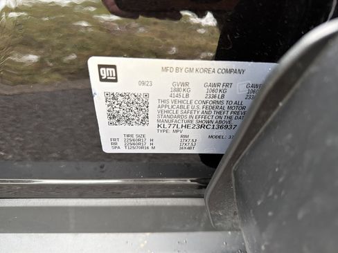 Used 2024 Chevrolet Trax LT w/ Driver Confidence Package image 25