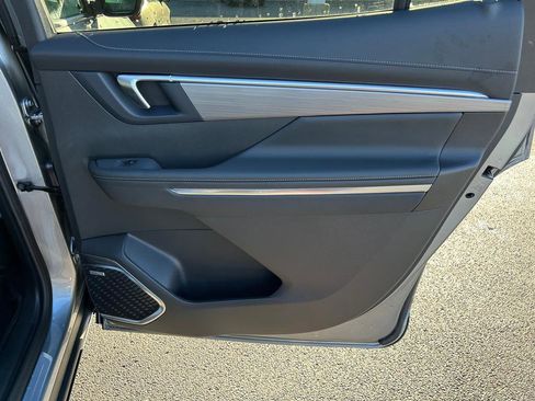 New 2026 Buick Enclave Preferred w/ LPO, Floor Liner Package image 15