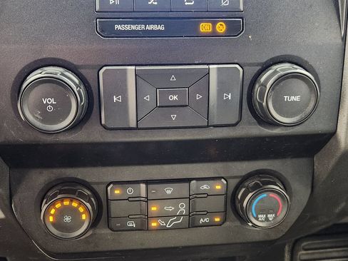 Used 2021 Ford F250 XL w/ Power Equipment Group AWD/4WD image 18