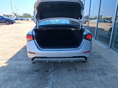 Used 2022 Nissan Sentra SV w/ All-Weather Package FWD image 7