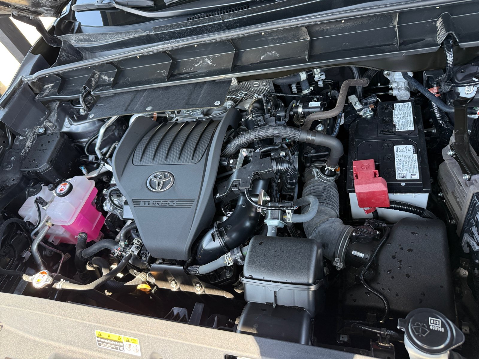Used 2024 Toyota Highlander Limited FWD image 15