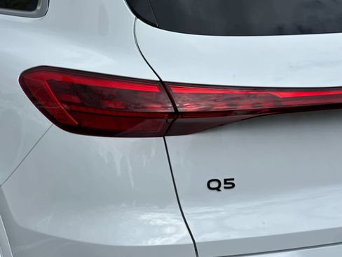 Used 2025 Audi Q5 Premium w/ Convenience Package AWD/4WD image 28