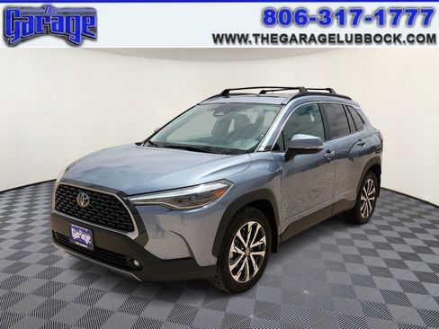 Used 2023 Toyota Corolla Cross XLE w/ Convenience Package image 1